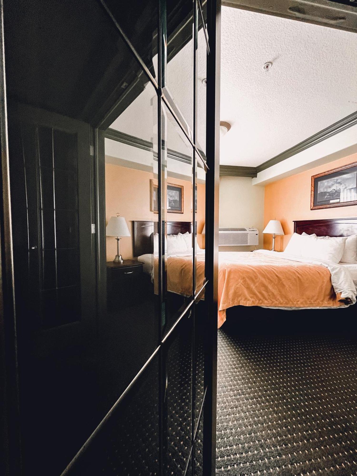 Quality Inn & Suites Hinton Dış mekan fotoğraf