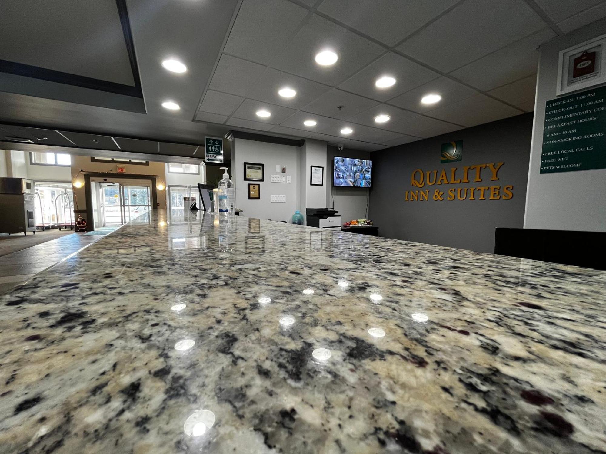 Quality Inn & Suites Hinton Dış mekan fotoğraf