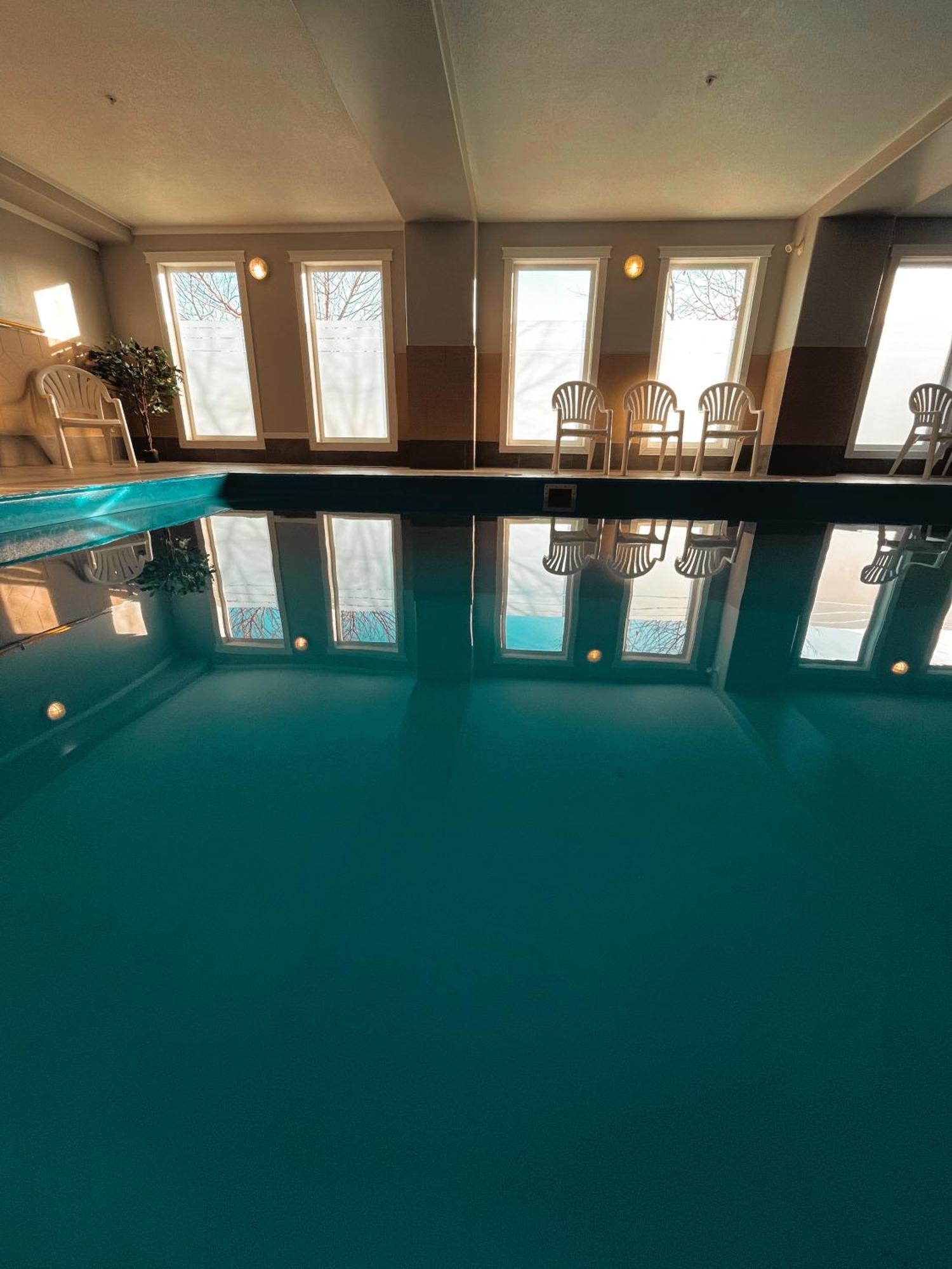 Quality Inn & Suites Hinton Dış mekan fotoğraf